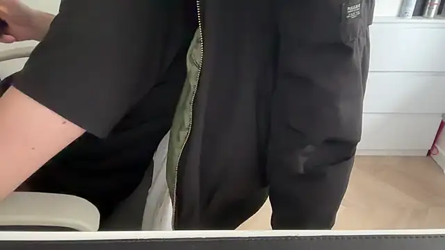 Snapshot of matrixx_9 chatting on November 15, 2025, 1:26 pm matrixx 9 online show from November 15, 2025, 1:26 pm