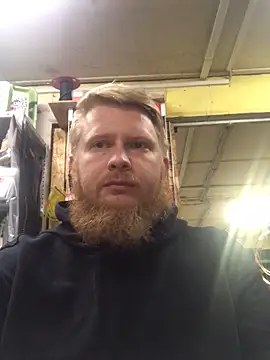 Snapshot of bodywork30 chatting on November 22, 2025, 3:11 pm bodywork30 online show from November 22, 2025, 3:11 pm