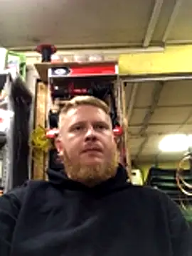 Snapshot of bodywork30 chatting on December 5, 2025, 3:32 pm bodywork30 online show from December 5, 2025, 3:32 pm