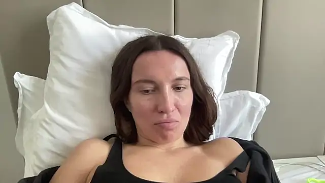 CArivora online show from March 10, 2026, 11:58 am