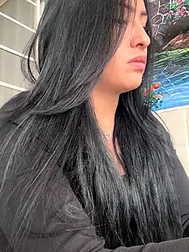 Snapshot of saris_moon chatting on October 16, 2025, 4:59 pm saris moon online show from October 16, 2025, 4:59 pm