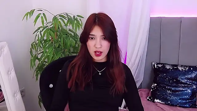 ArielLoove online show from November 30, 2025, 1:56 pm