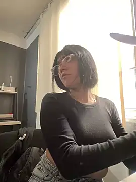 angie rousse  online show from October 23, 2025, 1:32 pm