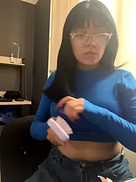 angie rousse  online show from October 21, 2025, 4:28 pm