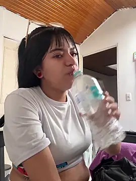 angie rousse  online show from November 27, 2025, 1:55 pm