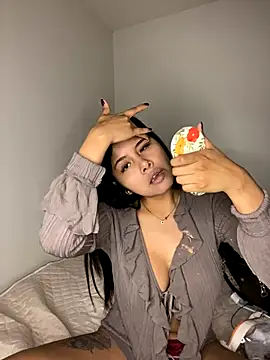 Snapshot of SweetieMariana chatting on October 14, 2025, 10:09 pm SweetieMariana online show from October 14, 2025, 10:09 pm