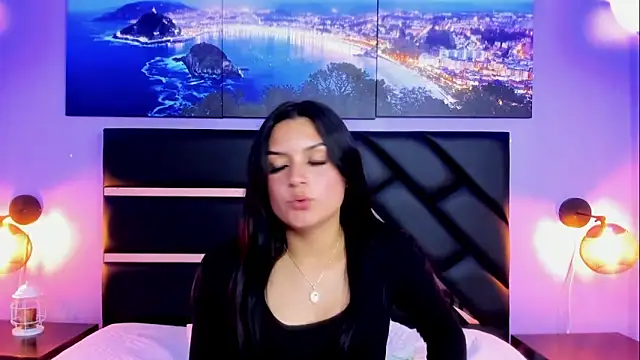 GAbrielaBotero online show from February 9, 2026, 8:18 pm