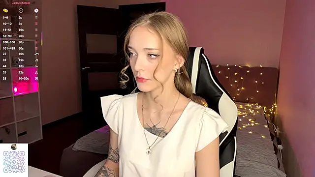 EvaPeace online show from December 21, 2025, 7:48 pm