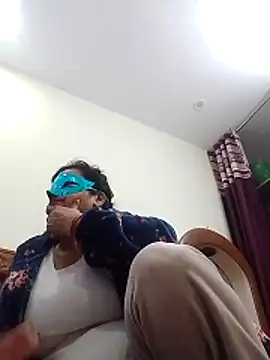 Snapshot of Honey-26 chatting on November 27, 2025, 8:26 am Honey-26 online show from November 27, 2025, 8:26 am