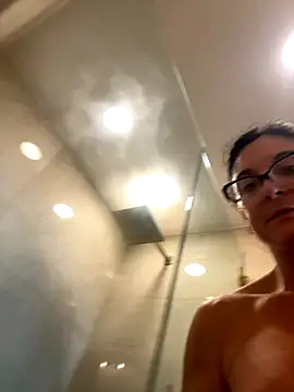 carothepro online show from October 28, 2025, 2:38 pm