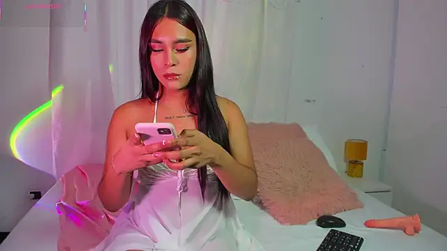 Snapshot of Grecia_Moore chatting on January 18, 2026, 8:45 pm Grecia Moore online show from January 18, 2026, 8:45 pm