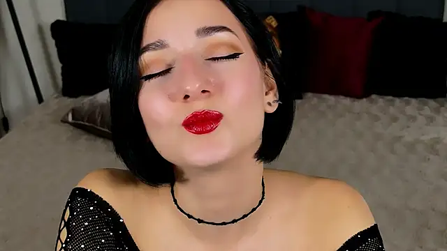 BaileeLynn online show from November 14, 2025, 12:53 pm