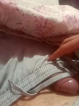 Alexszader36 online show from April 8, 2026, 10:00 pm