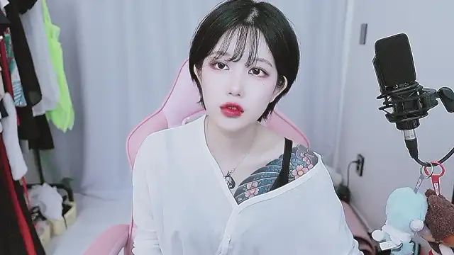 MISA 02 online show from April 18, 2026, 5:54 am