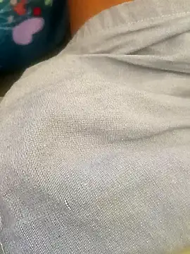 leeya14 online show from November 2, 2025, 6:51 am