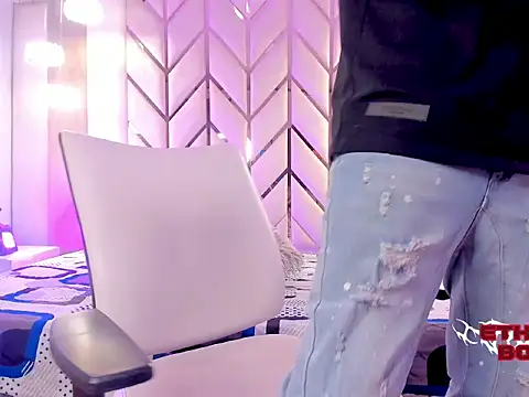 Ethan Boy  online show from February 7, 2026, 7:55 pm