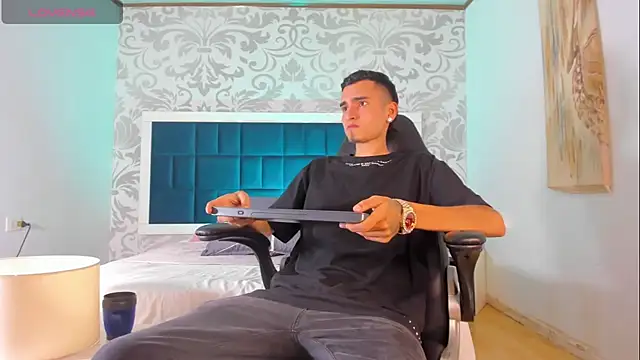 Ethan Boy  online show from October 12, 2025, 7:48 pm