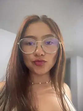 Snapshot of Lexxa_peach chatting on October 17, 2025, 5:11 am Lexxa peach online show from October 17, 2025, 5:11 am
