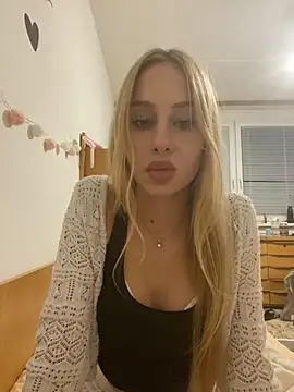 RemyStyles online show from November 5, 2025, 4:10 pm