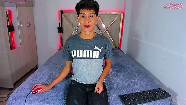 Jacovo2002 online show from October 19, 2025, 2:36 am