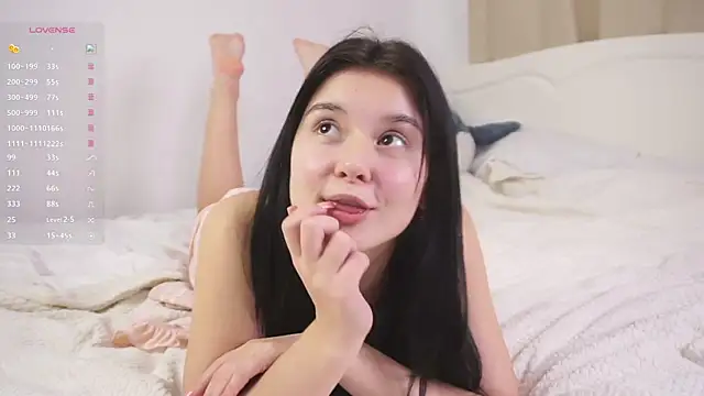 FluffKitty online show from October 21, 2025, 10:09 pm