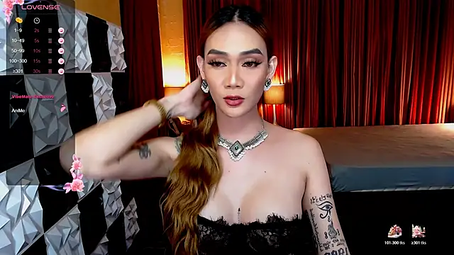 Snapshot of MeatyCockLuna chatting on November 24, 2025, 10:37 am MeatyCockLuna online show from November 24, 2025, 10:37 am