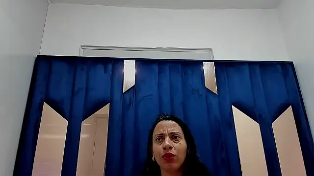 Perla Jonhson Rs online show from November 30, 2025, 1:23 pm