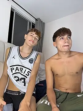 Snapshot of Douglas_Lux chatting on November 6, 2025, 1:09 am Douglas Lux online show from November 6, 2025, 1:09 am