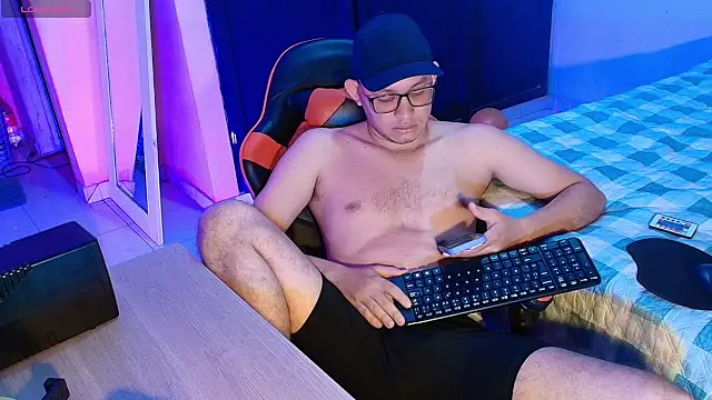 Josh 18cm online show from November 4, 2025, 11:03 am