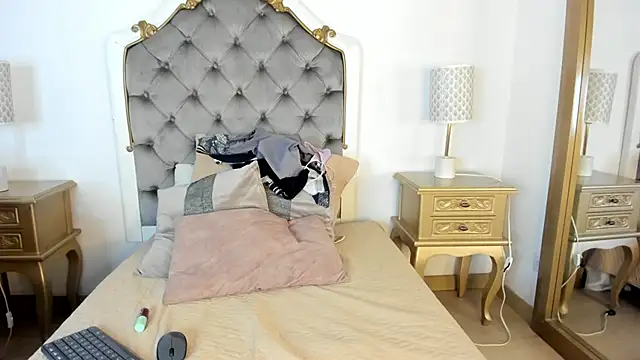 Snapshot of mary_joseph chatting on December 18, 2025, 3:44 am mary joseph online show from December 18, 2025, 3:44 am