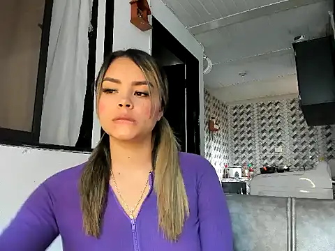 Snapshot of sarita-moree chatting on May 13, 2026, 1:51 pm sarita-moree online show from May 13, 2026, 1:51 pm