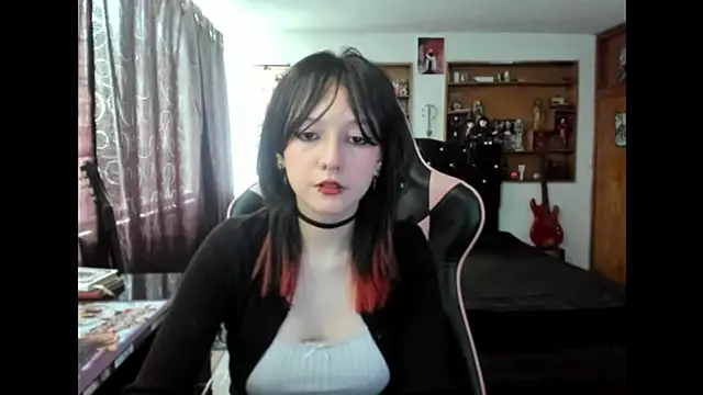 Snapshot of Maki_Zein_ chatting on October 30, 2025, 3:20 pm Maki Zein  online show from October 30, 2025, 3:20 pm