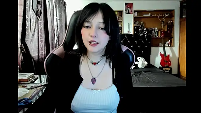 Maki Zein  online show from March 3, 2026, 8:16 pm