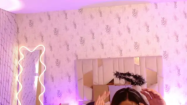 MARIANA TAY1 online show from October 31, 2025, 3:14 am