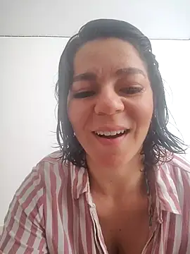 Snapshot of disneey2888 chatting on October 19, 2025, 7:16 pm disneey2888 online show from October 19, 2025, 7:16 pm