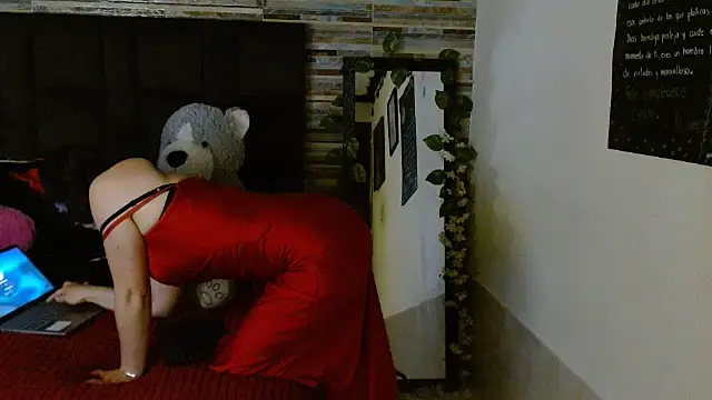 Snapshot of disneey2888 chatting on October 21, 2025, 2:49 pm disneey2888 online show from October 21, 2025, 2:49 pm