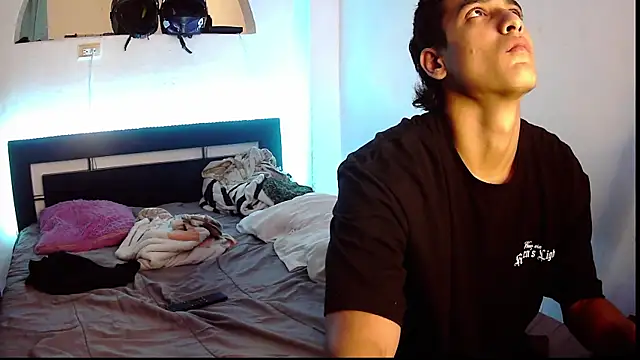 Snapshot of AnyRUSSO chatting on November 11, 2025, 5:35 am AnyRUSSO online show from November 11, 2025, 5:35 am