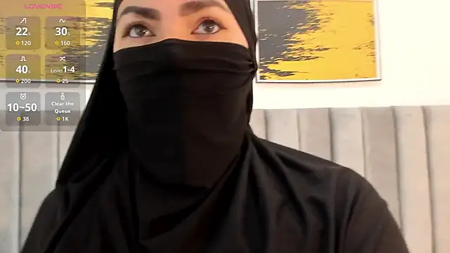  naylaa  online show from November 12, 2025, 3:43 am