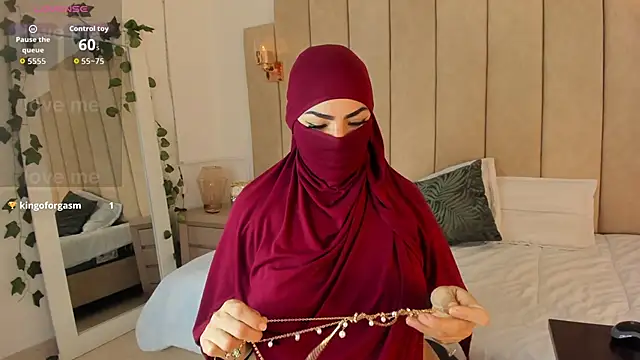  naylaa  online show from February 10, 2026, 3:05 am