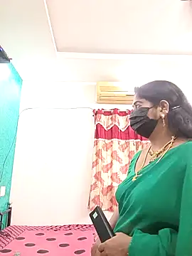 tamil-aunt online show from December 1, 2025, 5:08 am