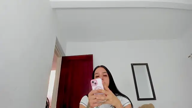 Snapshot of princesa_luissa chatting on October 31, 2025, 12:24 pm princesa luissa online show from October 31, 2025, 12:24 pm