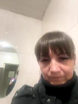 Butterfly8385 online show from October 20, 2025, 2:17 pm