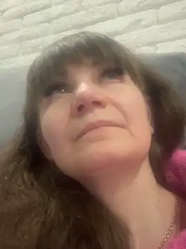 Butterfly8385 online show from November 28, 2025, 11:05 pm