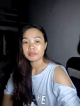 Snapshot of pusi_xinh chatting on October 17, 2025, 9:16 pm pusi xinh online show from October 17, 2025, 9:16 pm