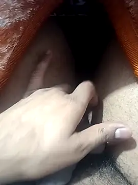 Yoursexyvers online show from November 17, 2025, 4:55 pm