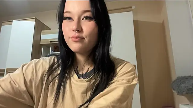 Snapshot of KristenGoodmon chatting on October 10, 2025, 11:33 am KristenGoodmon online show from October 10, 2025, 11:33 am