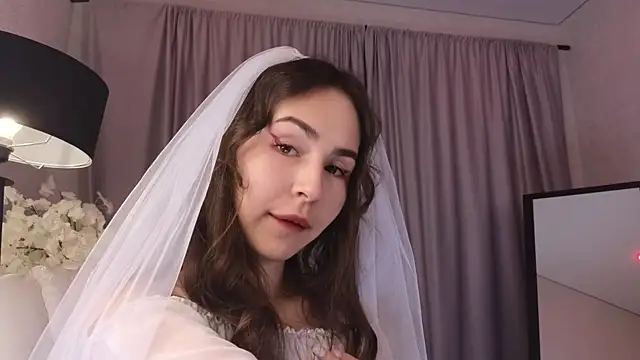 LionKierra online show from October 26, 2025, 2:56 am