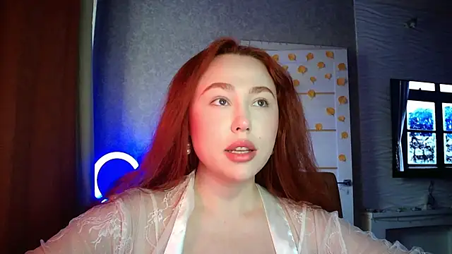 LolaMint  online show from November 24, 2025, 11:32 am