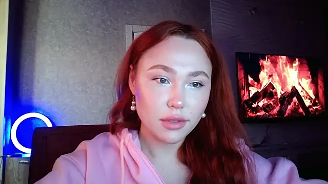 LolaMint  online show from November 6, 2025, 11:47 am