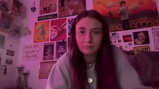 Snapshot of PauliinaBlue chatting on October 27, 2025, 8:32 pm PauliinaBlue online show from October 27, 2025, 8:32 pm